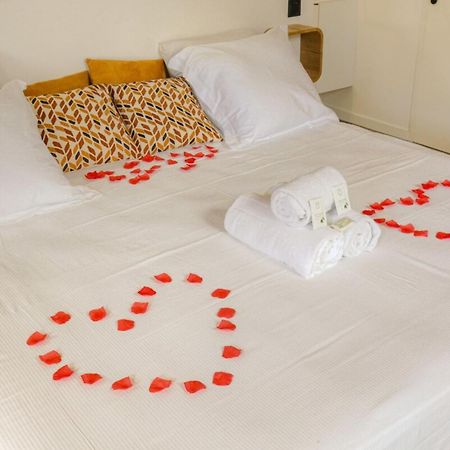 Romantique Et Sensuelle Dardilly Exteriör bild